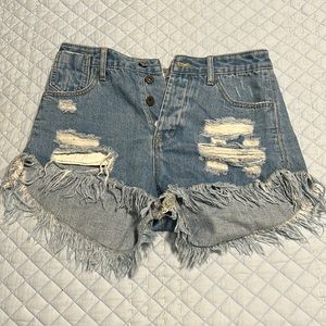 ROSE AND HART | Distressed Denim Shorts